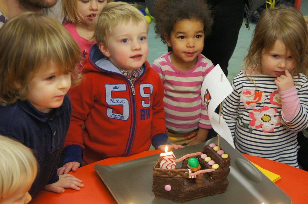 Maman's pirate boat cake!